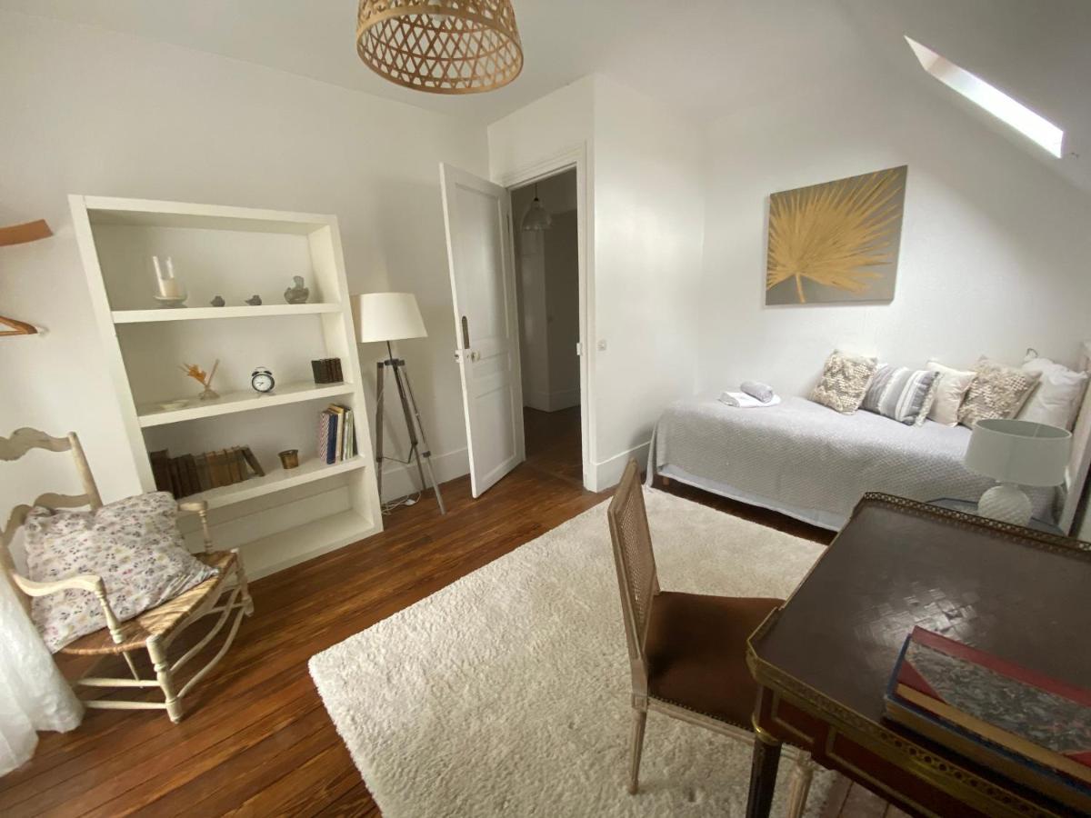 Les Chambres De Louis Le Chesnay  Eksteriør billede