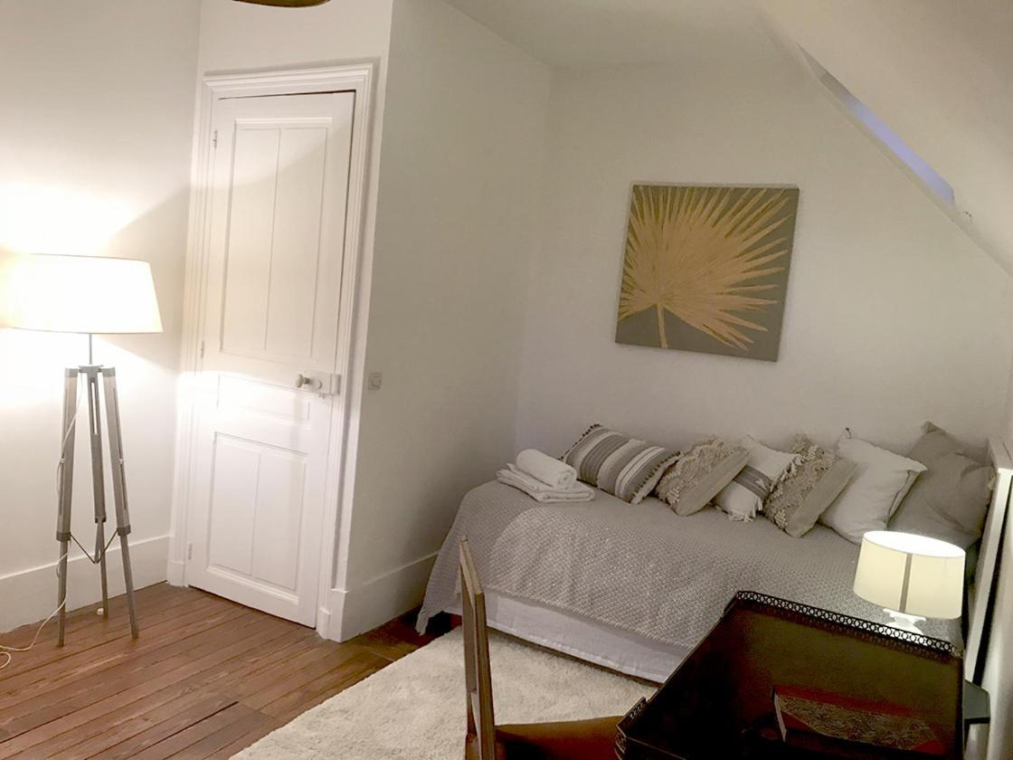 Les Chambres De Louis Le Chesnay  Eksteriør billede