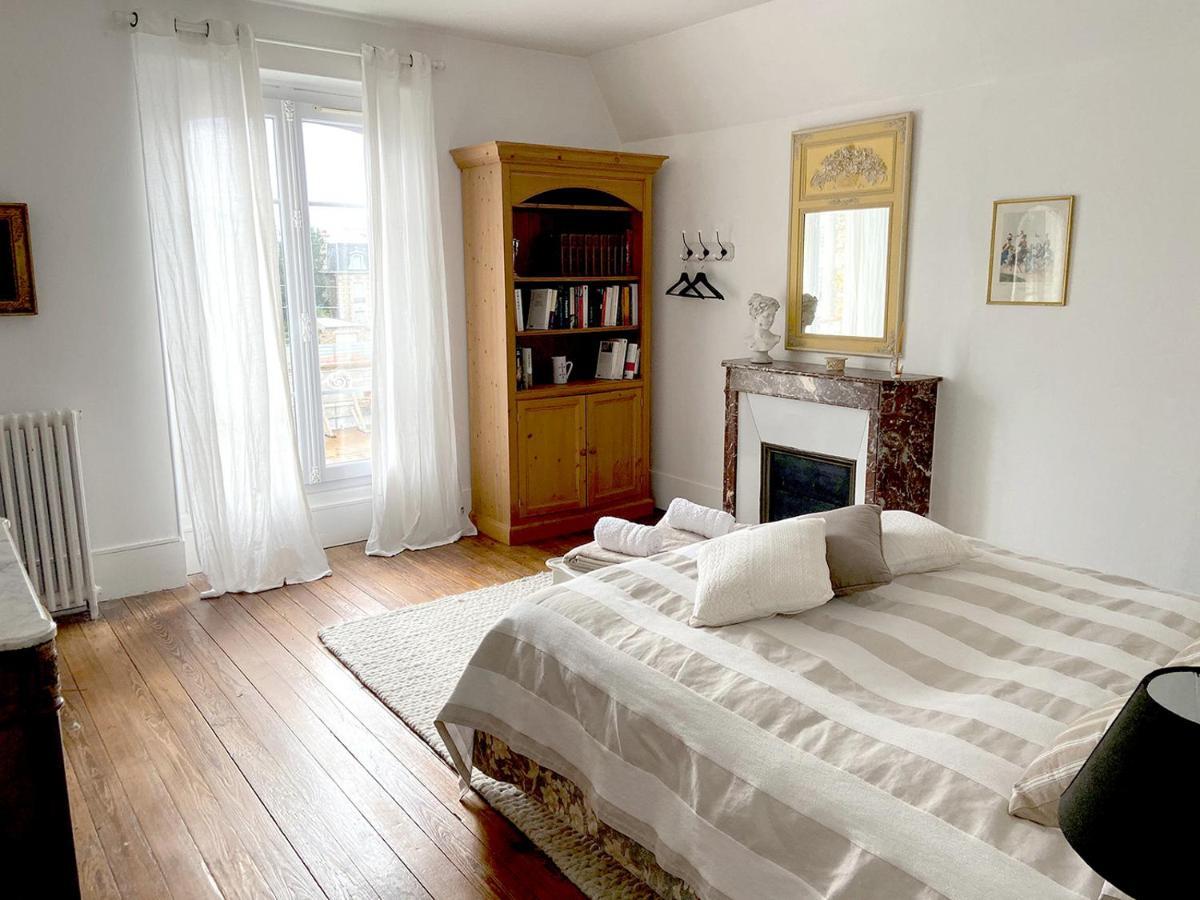 Les Chambres De Louis Le Chesnay  Eksteriør billede
